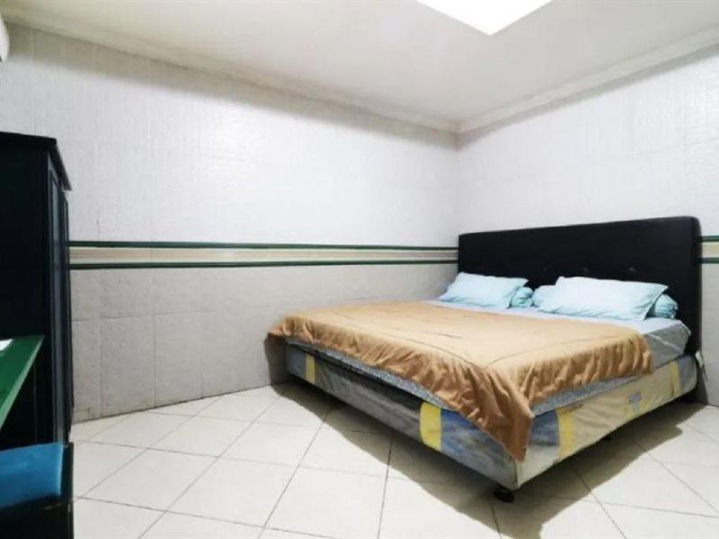 Hotel Alamanda Jakarta Exterior photo